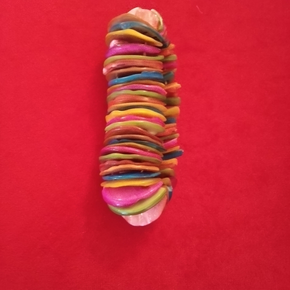 Multi Color Shell Bracelet - Picture 2 of 2